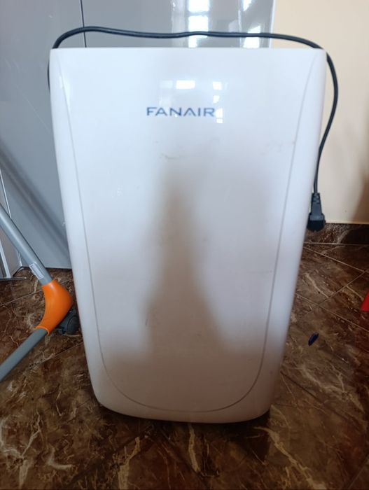De vânzare – Aer condiționat portabil FANAIR X12MOB – 12.000 BTU