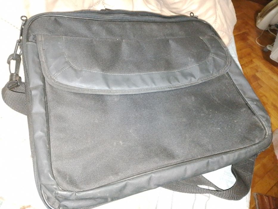 Чанта за лаптоп targus