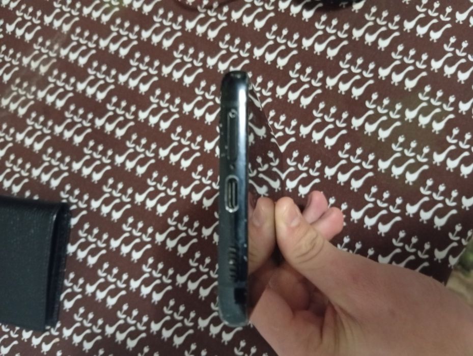 Vând S21 ultra defect