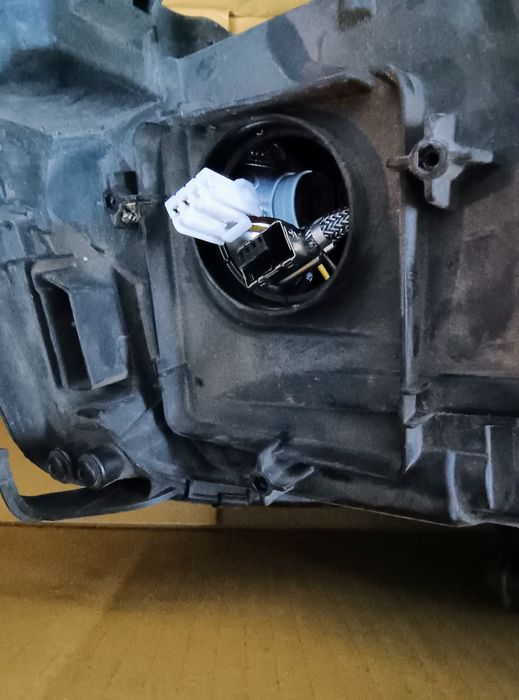 Ляв фар Ауди а4 б8