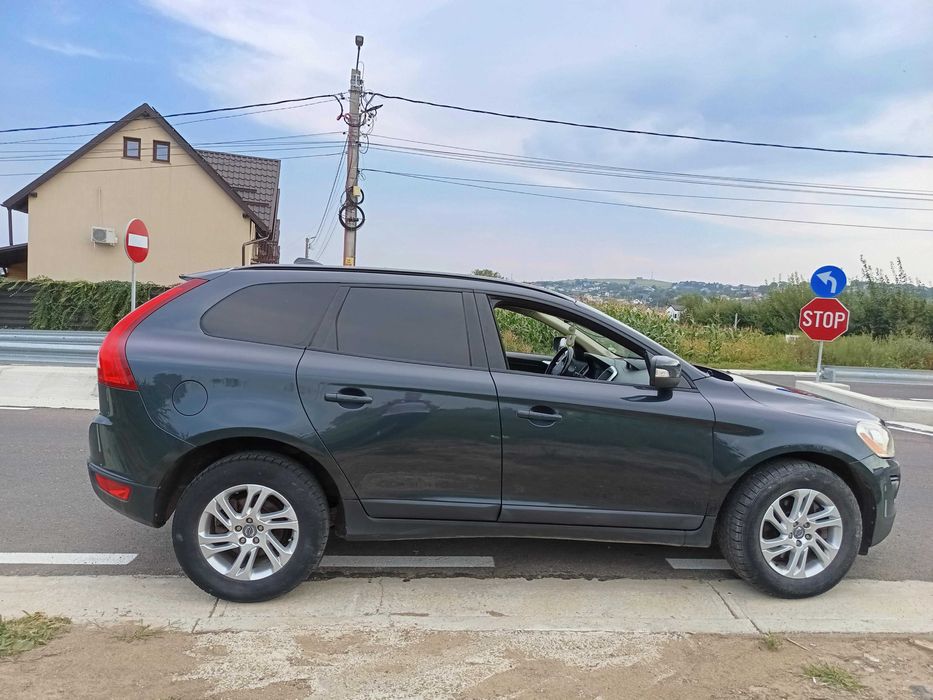 Volvo XC60 – Proprietar, 300.000 km, stare bună