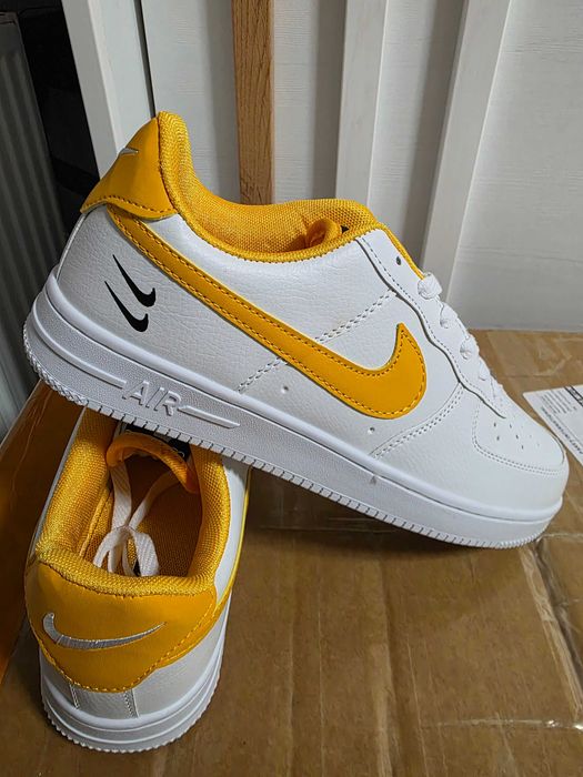 Nike Air Force 1 Low marimea 39