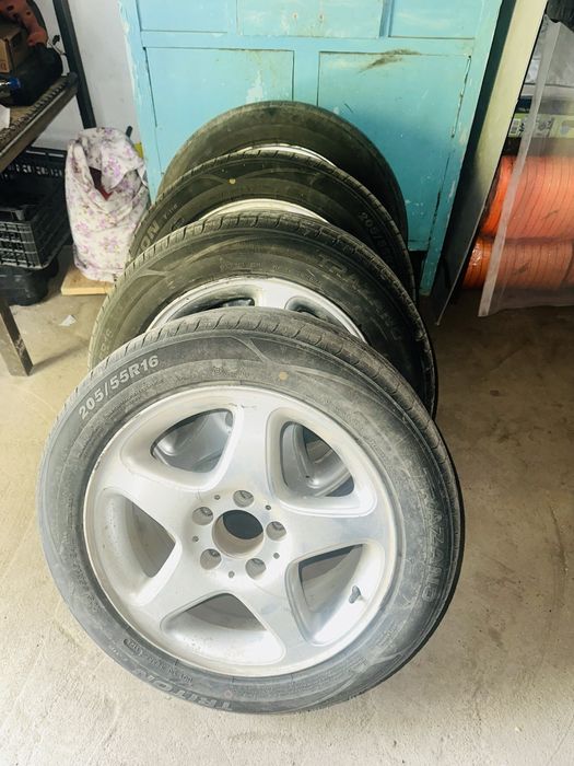 Продам диски с шинами на Мерседес