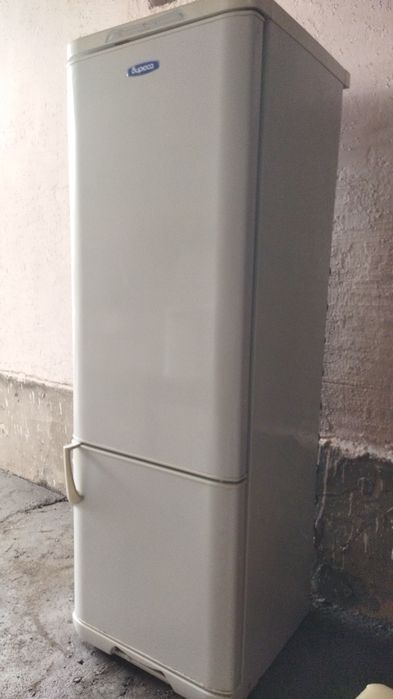 Холодильник бирюса