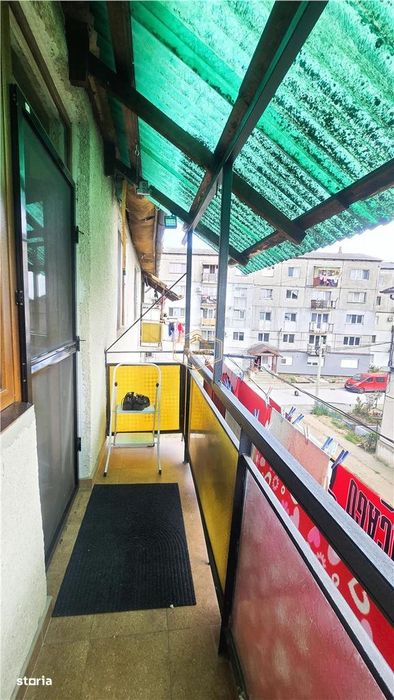 Etaj II | Apartament decomandat cu 2 camere in Livada