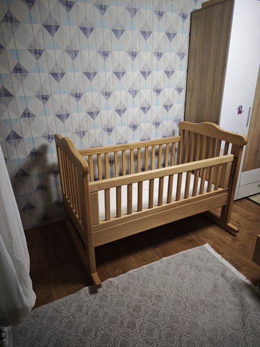 Детско / бебешко легло от масив