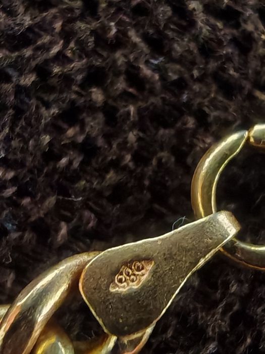 Продавам плътни  български златни  синджири 14к