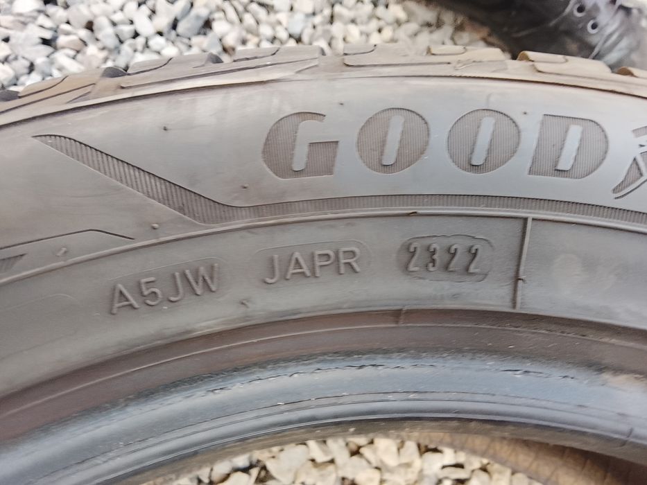 245 50 18. Good year . An 2022