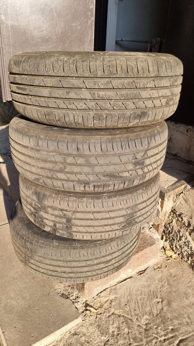 Шины с дисками на тойоту.