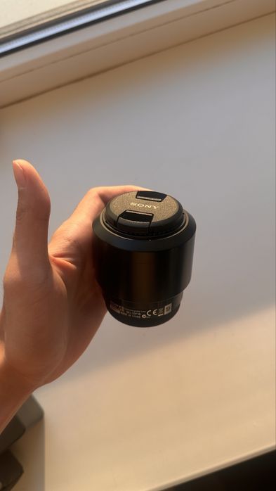 Объектив Sony E 50 мм F1.8 OSS (SEL50F18B)