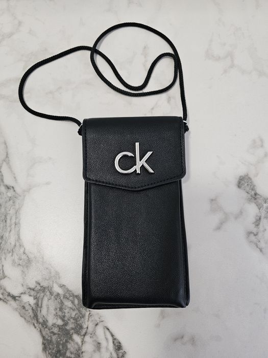 Калъф - Calvin Klein, калъф за телефон, висящ, за врата, кожен