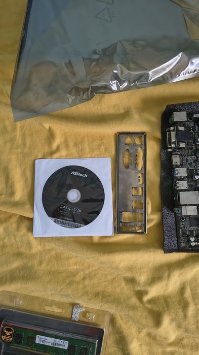 Asus h110m-r, intel i5 7400