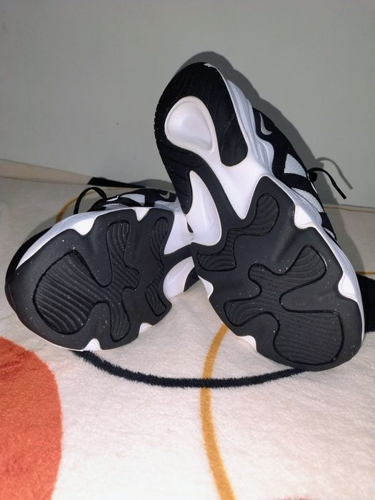 Adidași Nike Tech HERA