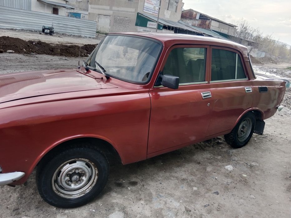 Продам  масквич 2140