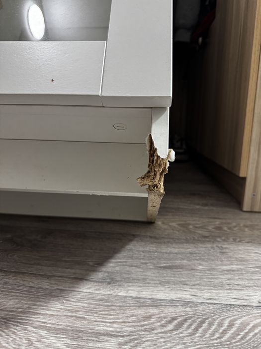 Продам витринный шкаф