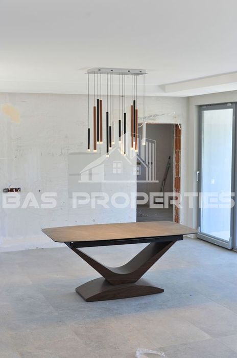 Къща в София, област-с.Гурмазово площ 240