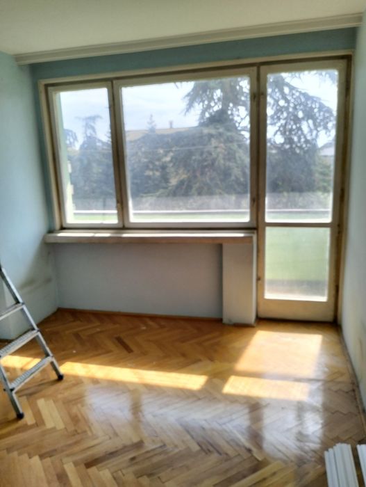 Изхвърляне на строителни и битови отпадъци