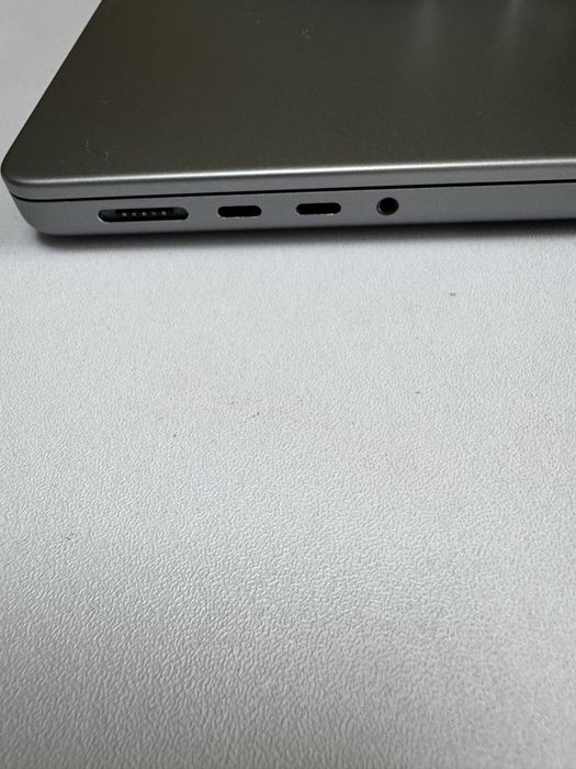 MacBook Pro 2023 14”, M2 Pro, 16GB RAM, 512GB SSD