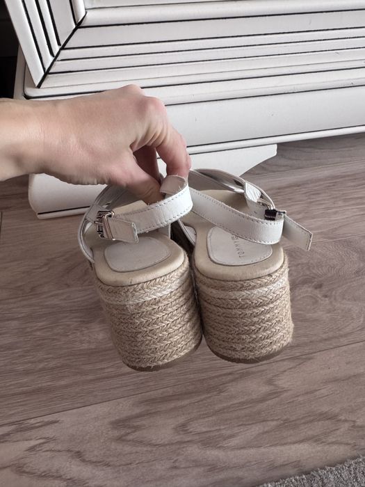 Sandale piele Tommy Hilfiger marimea 37