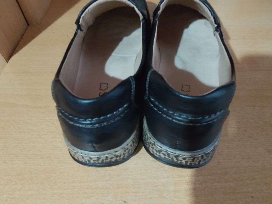 Черни обувки нови номер 43