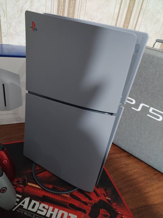 Playstation 5 slim Limited Edition 30th Anniversary Edition