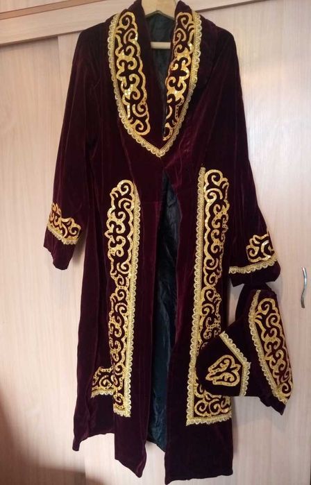 Жаңа шапандар арзан бағаға сатылады