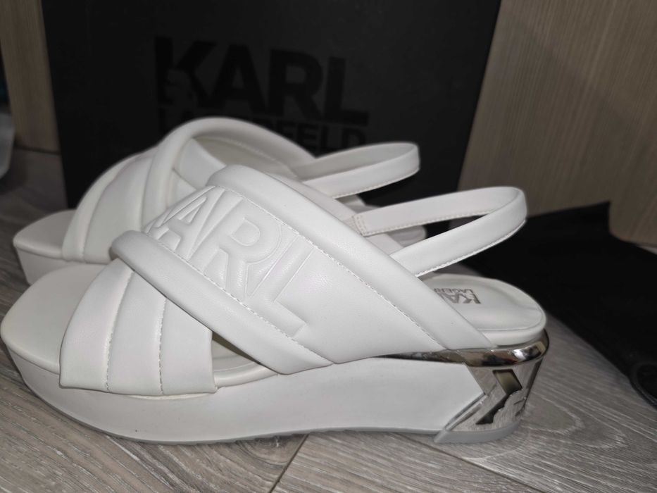 Нови сандали Karl Lagerfeld