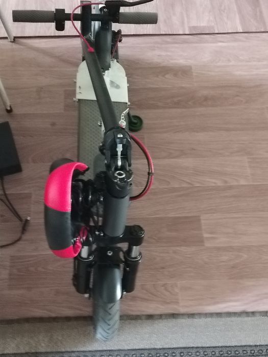 Продам недорого электросамокат