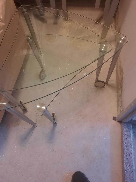 Стъклена сгъваема масичка на три нива