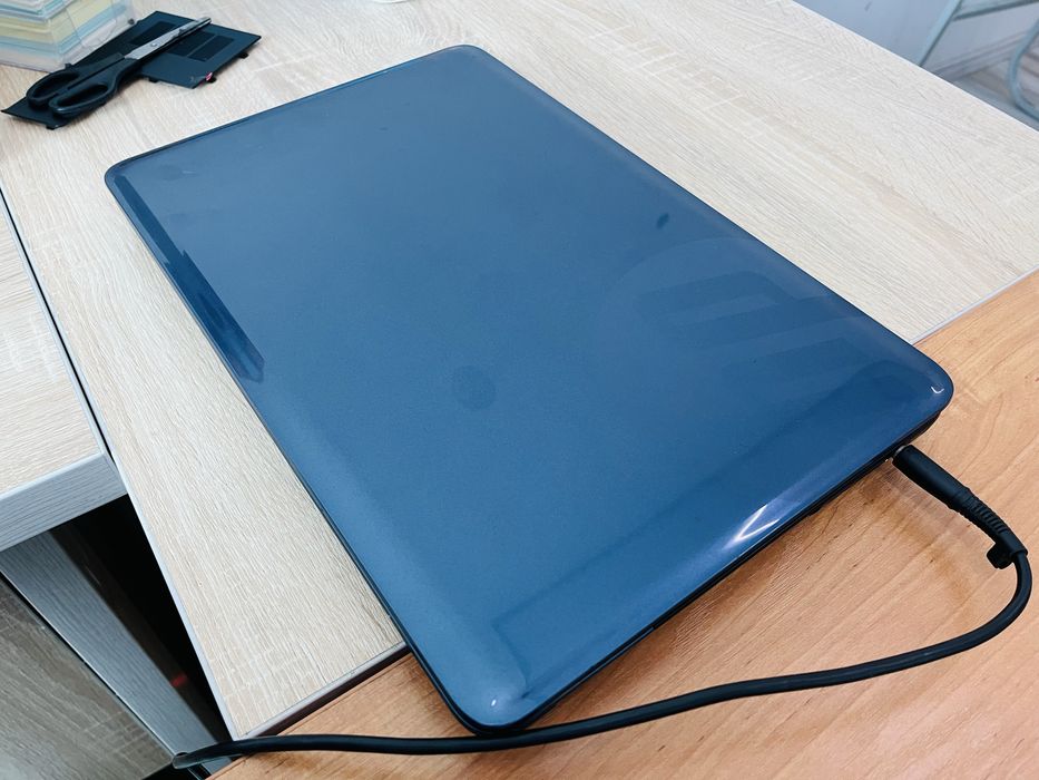Ноутбук Hp 2000  в хорошем состоянии