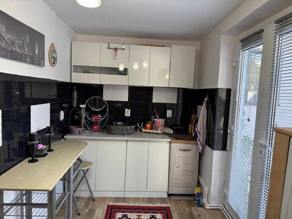 Închiriez apartament cu 1 camera