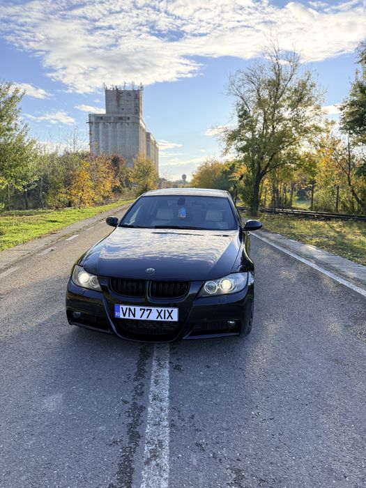 Vând bmw 330 d !