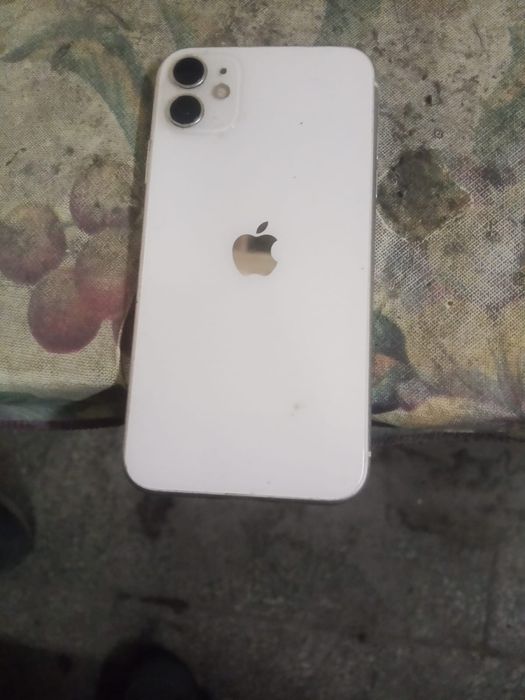 Продам телефон в хорошем состояние