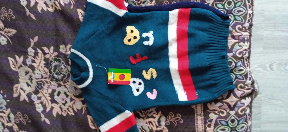 детские куртки, кофты, шапки