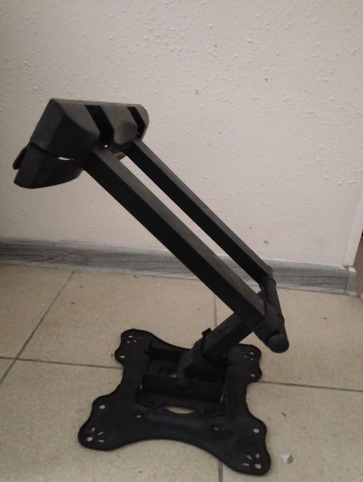 Кронштейн для телевизора.