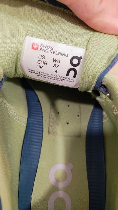 Pantofi sport On Cloud, marimea 37 (23 cm)