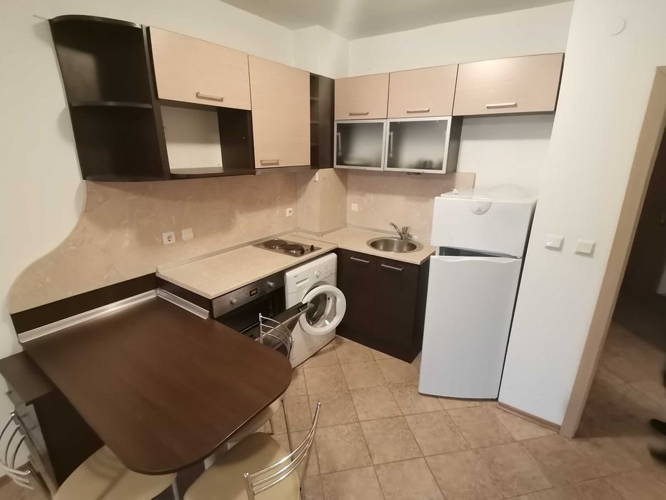 Дава се под наем Двустаен апартамент в Бургас, Възраждане - 77 кв.м за 153 € - Снимка #13