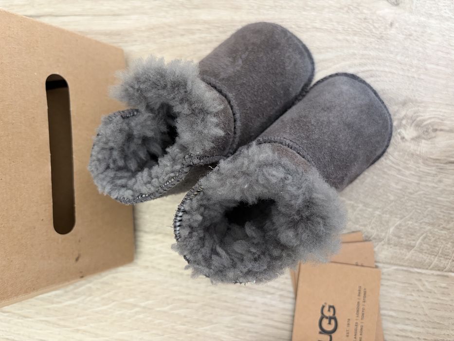 Оригинални бебешки ботушки UGG
