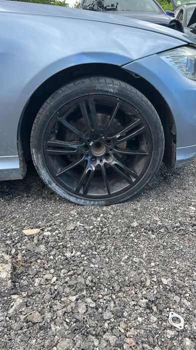 Dezmembrez bmw 318i facelift