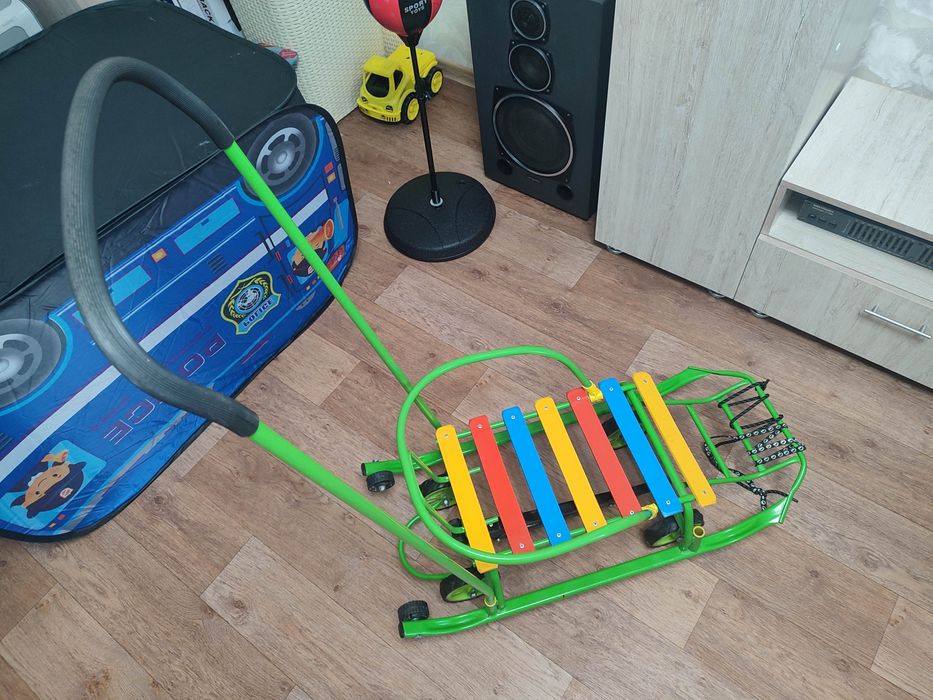 Продам санки в отличном состоянии