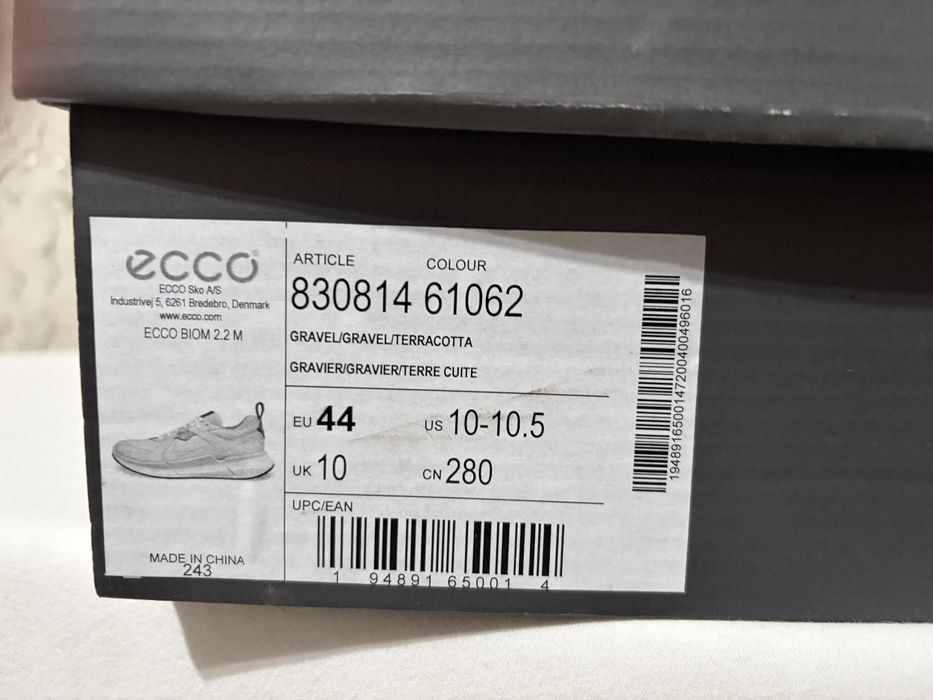 Продам оригинал кроссовки Ecco