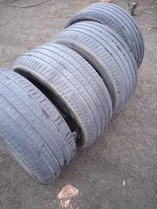 Bridgestone 285/50 R20