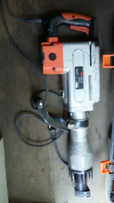 Отбойный молот, электрический