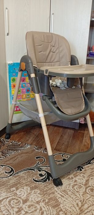 Продам стульчик для кормления