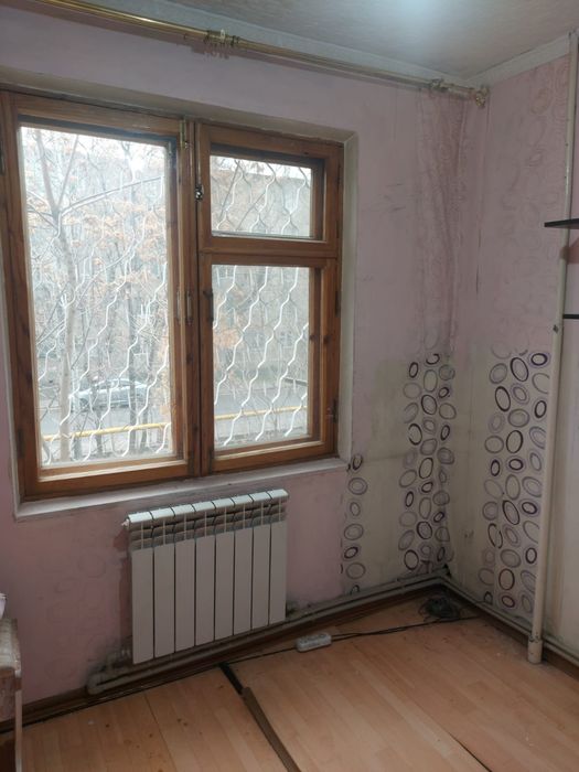 Продам 1а ком 8 микрорайон