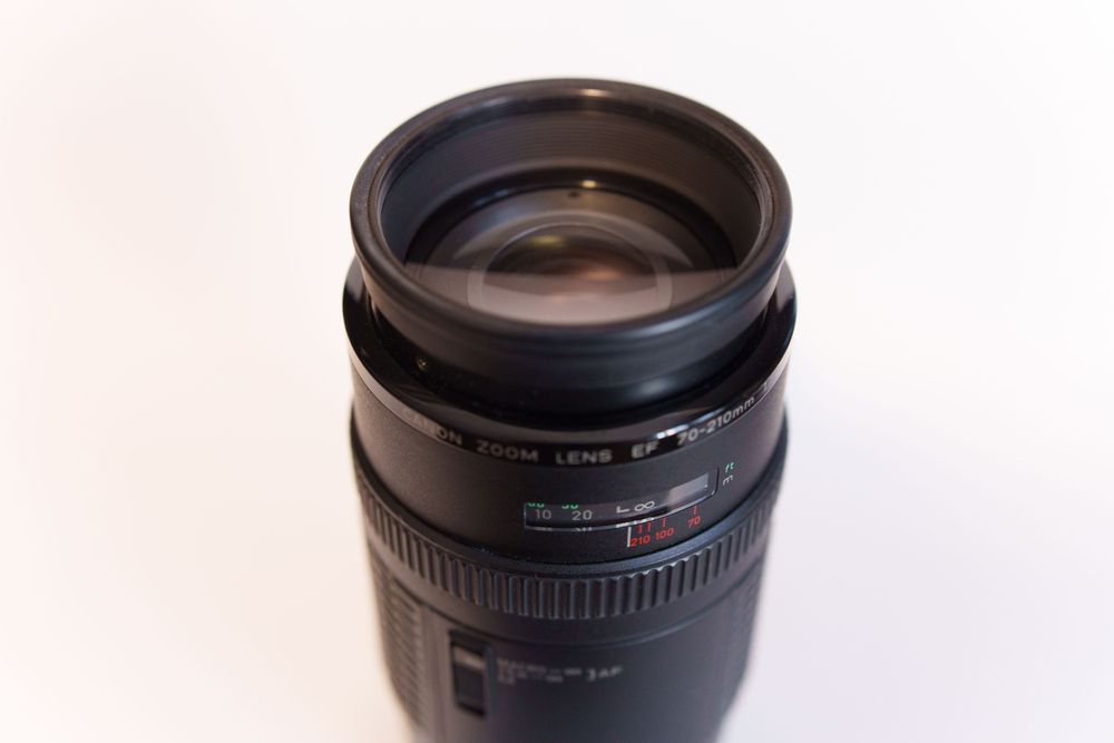 Canon EF 70-210, f4, macro