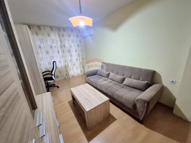 Двустаен апартамент, Спортна зала, гр. Варна Т4620