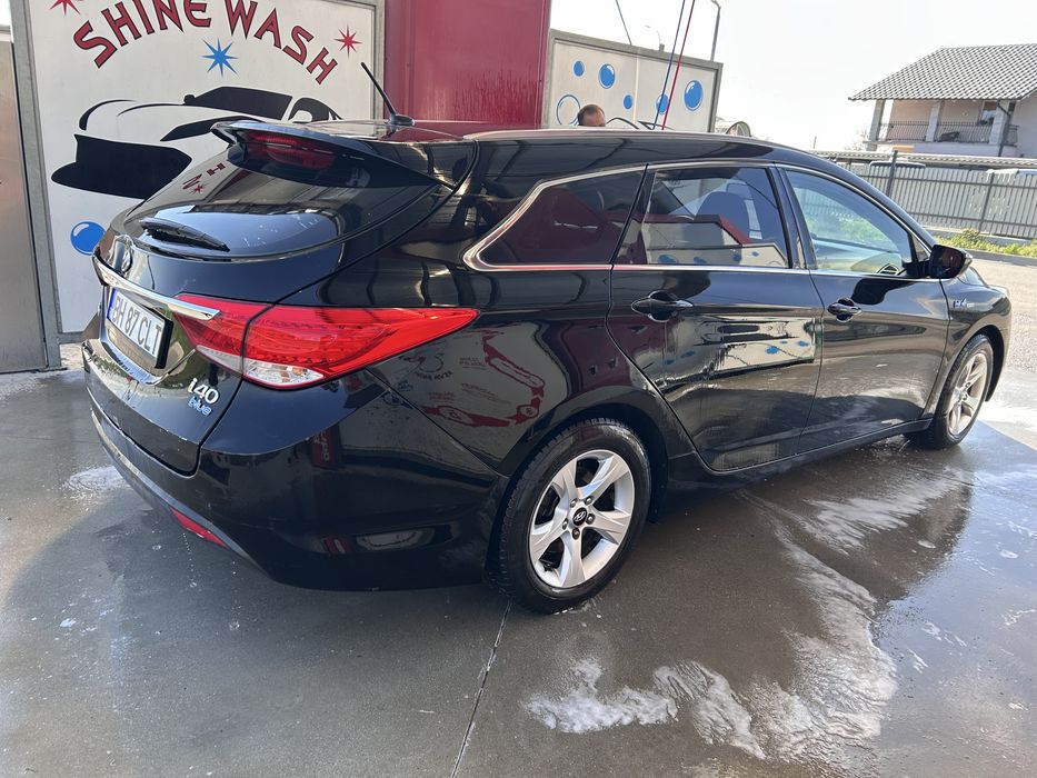 Vând Hyundai i40