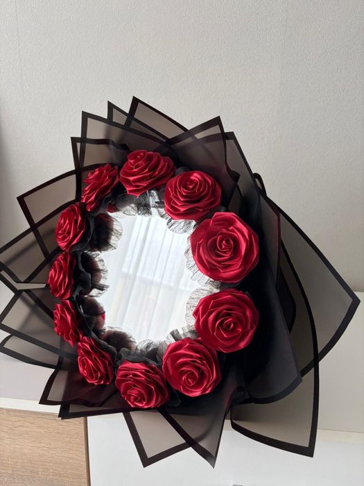 Букет от САТЕНЕНИ рози