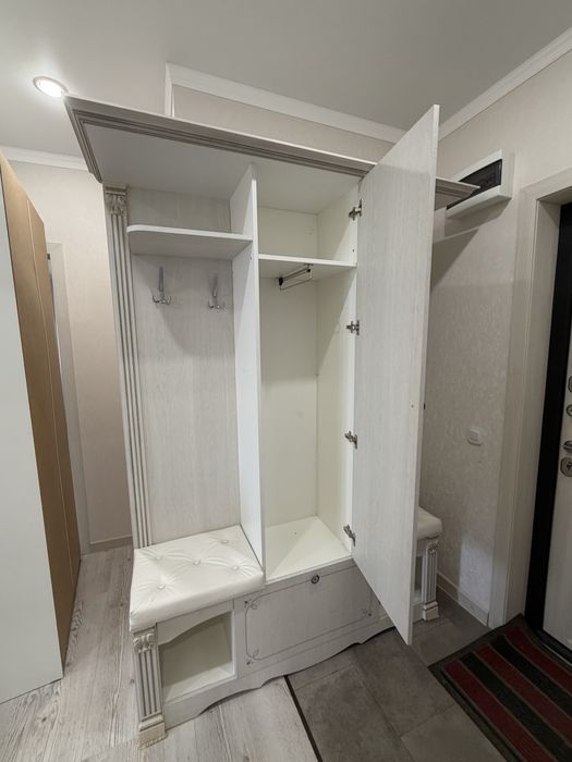 Шкаф для прихожей